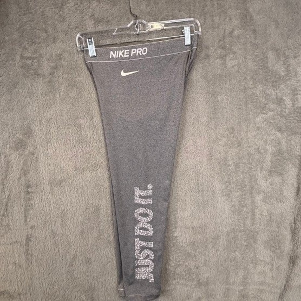 Nike Pro Womens Just Do It Cropped Leggings Gray Dri-FIT Athletic Tights Medium
